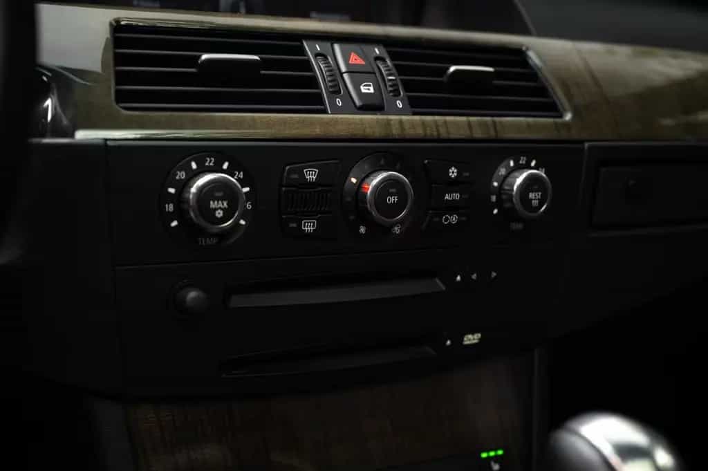 ALPINA B5 4.4 V8 Touring 500PS | AHK | S/H-Dach | 03/2006-photo-14