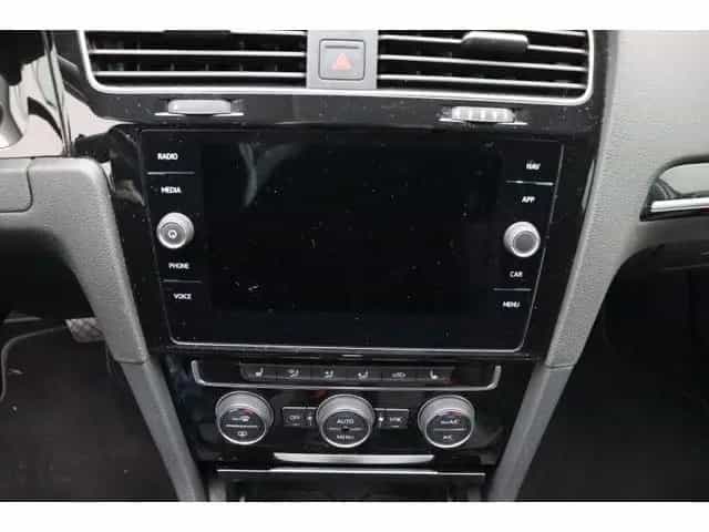 Volkswagen Golf VII 1.5 DSG Highline LED ACC Sportsitze 06/2020-photo-16