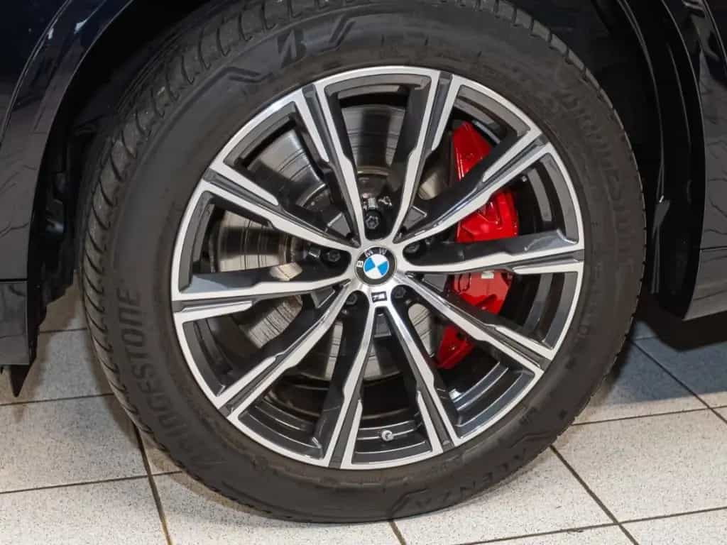 BMW X5 40dMSport+AHK+Navi+StandHZG+HUD+Leder+e-Sitze 09/2022-photo-4