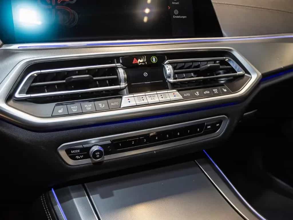 BMW X5 40dMSport+AHK+Navi+StandHZG+HUD+Leder+e-Sitze 09/2022-photo-8