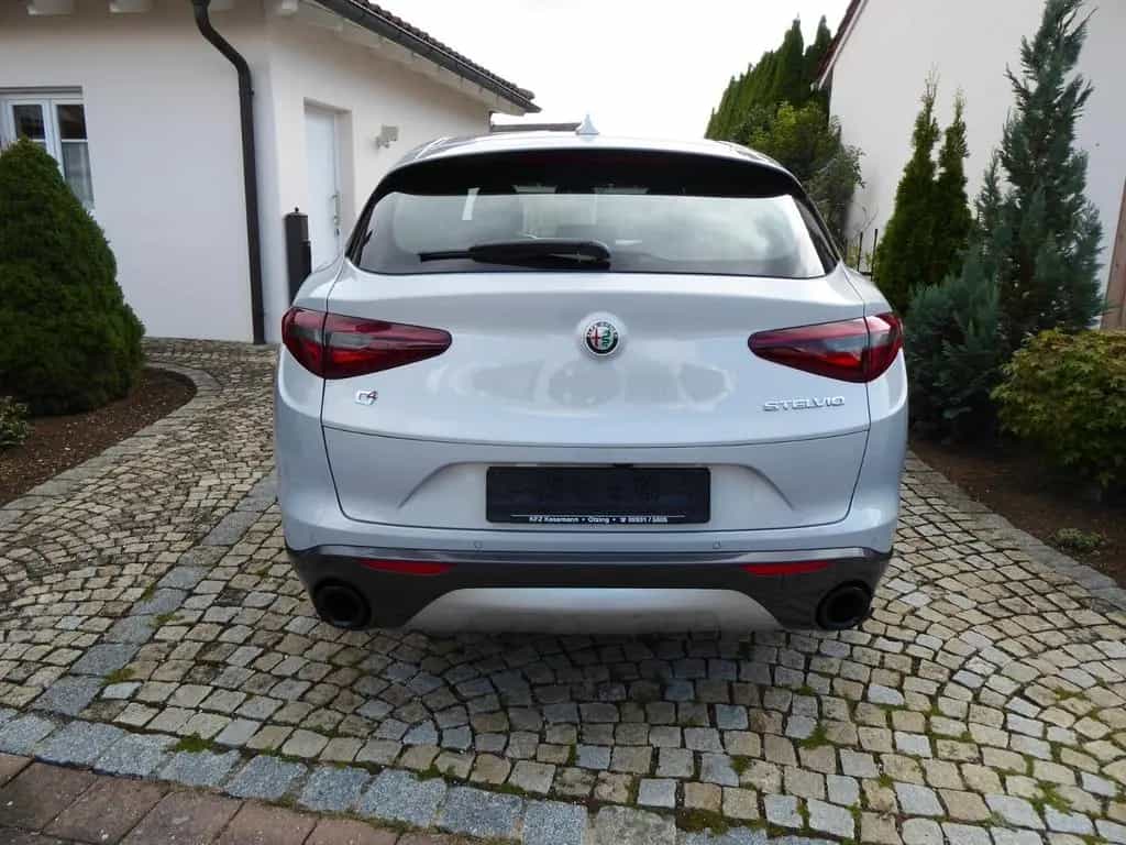 Alfa Romeo Stelvio 2.0 Turbo 16V 206 kW Ti AT8-Q4 04/2023-photo-4