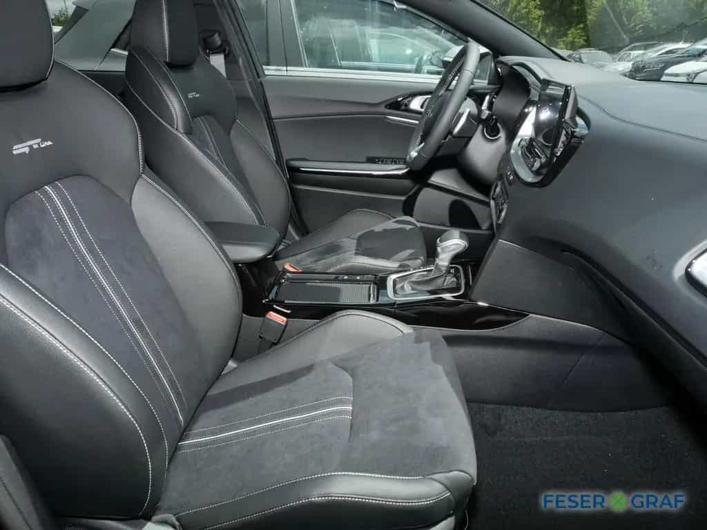 Kia XCeed 1.5T 140 DCT7 GT LINE GLASDACH 06/2025-photo-3