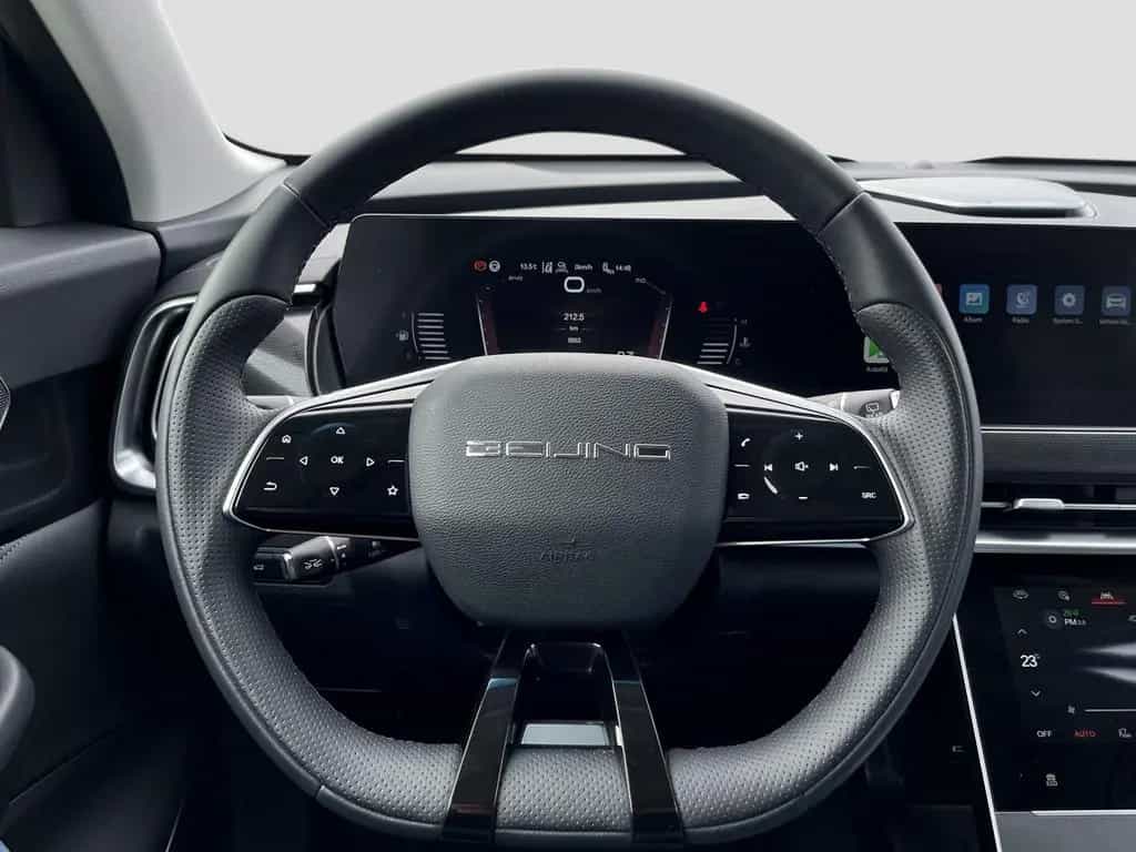 BAIC Beijing X75 PANO Leder CarPlay SHZ inkl. ÜBF STM 10/2025-photo-37