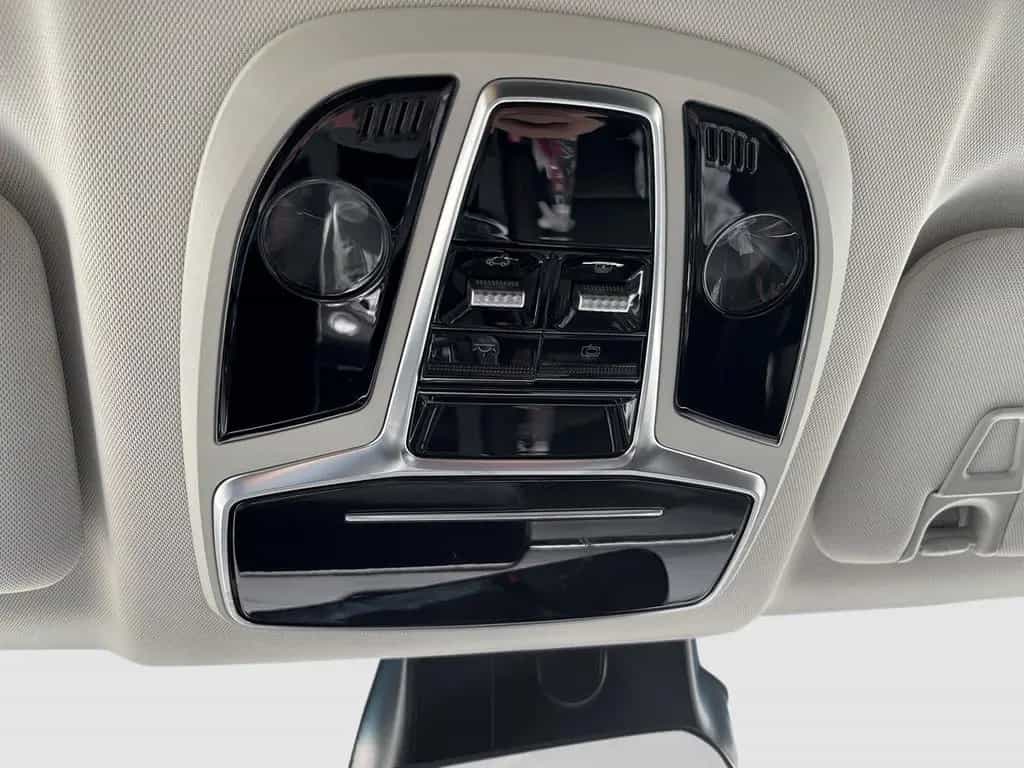 BAIC Beijing X75 PANO Leder CarPlay SHZ inkl. ÜBF STM 10/2025-photo-41