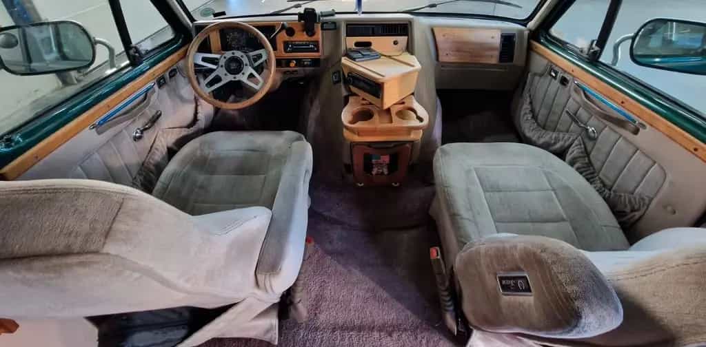 Chevrolet Chevy Van 09/1994-photo-1