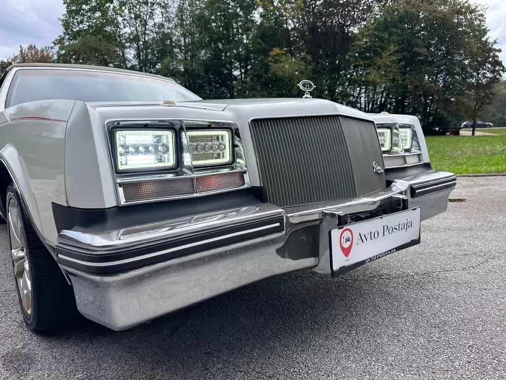 Buick Riviera 06/1983-photo-20
