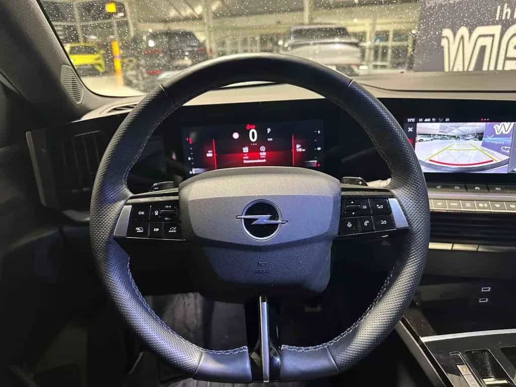 Opel Astra 10/2024-photo-5