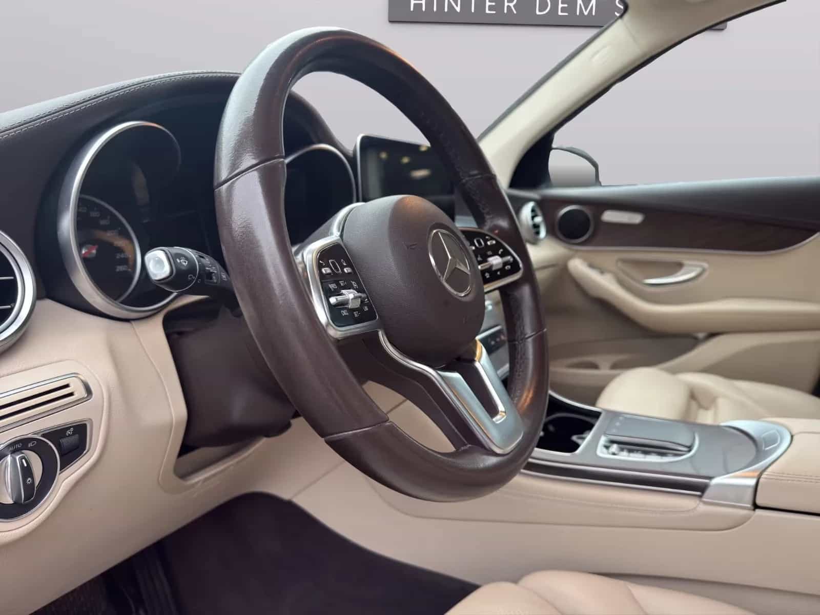 Mercedes-Benz GLC-Class 300 09/2019-photo-15
