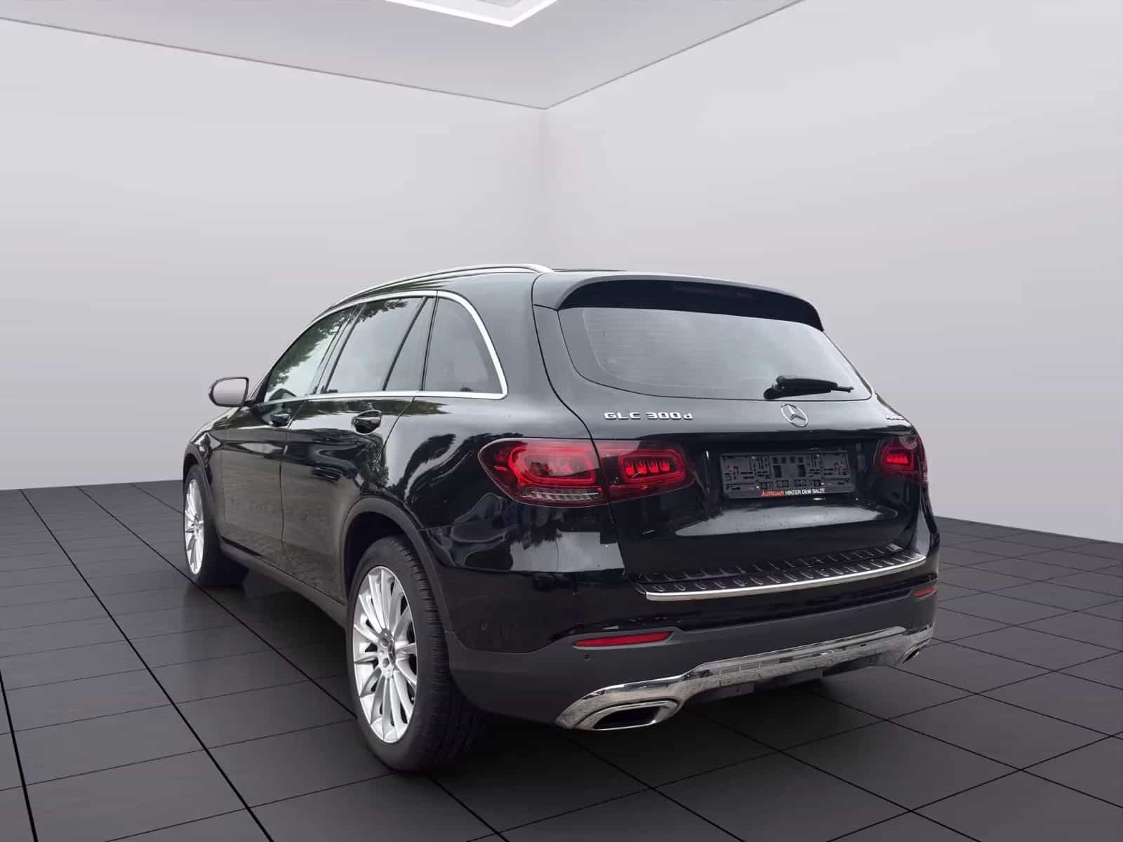 Mercedes-Benz GLC-Class 300 09/2019-photo-2