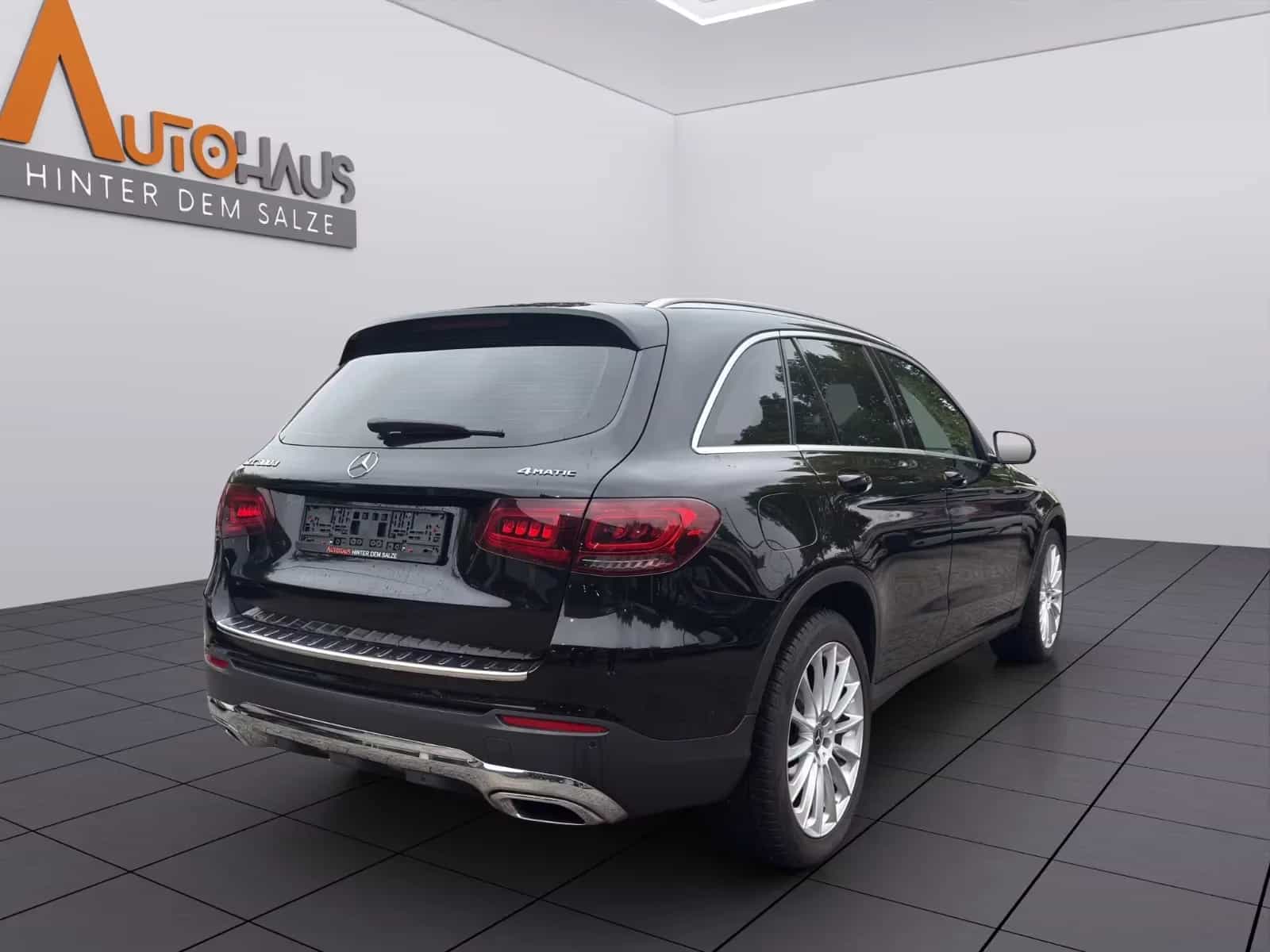 Mercedes-Benz GLC-Class 300 09/2019-photo-4