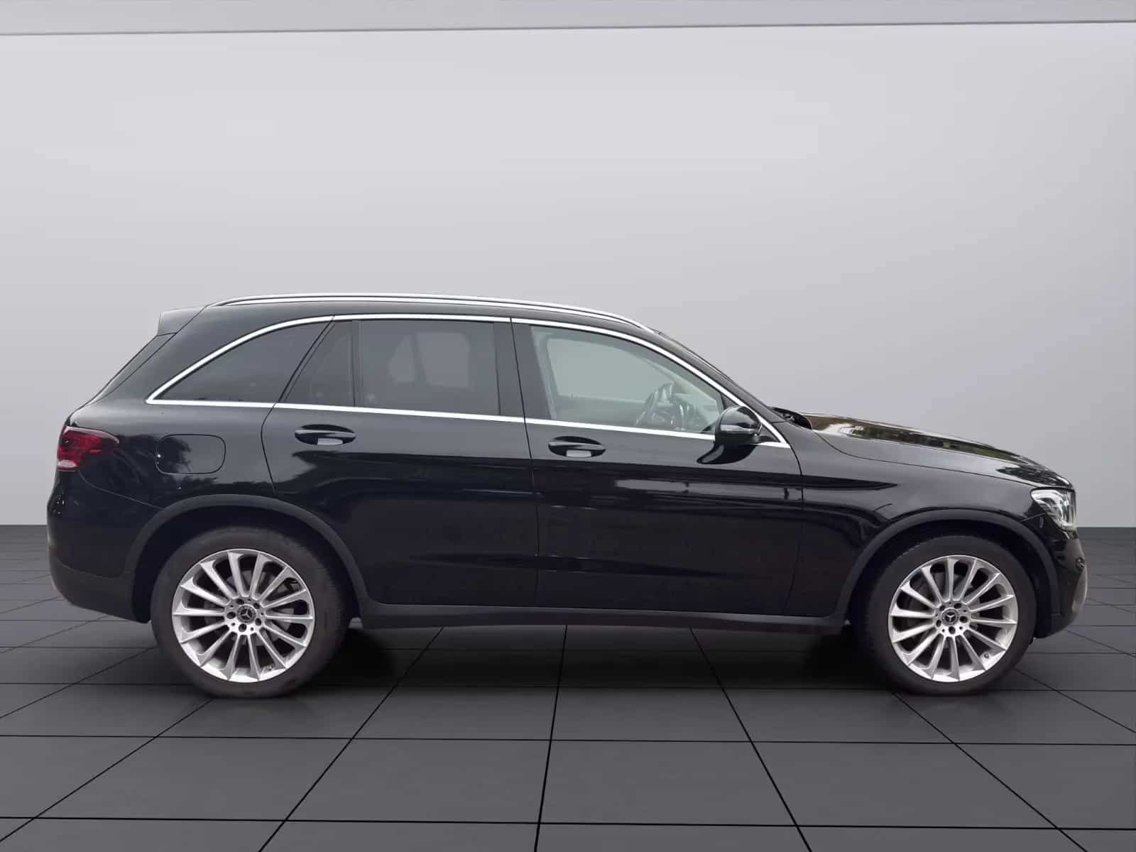 Mercedes-Benz GLC-Class 300 09/2019-photo-5