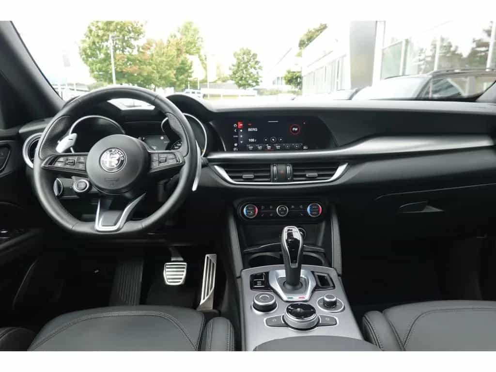 Alfa Romeo Stelvio Q4 Sprint 2.0 Turbo 16V  AHK-el. klappb. 08/2022-photo-13