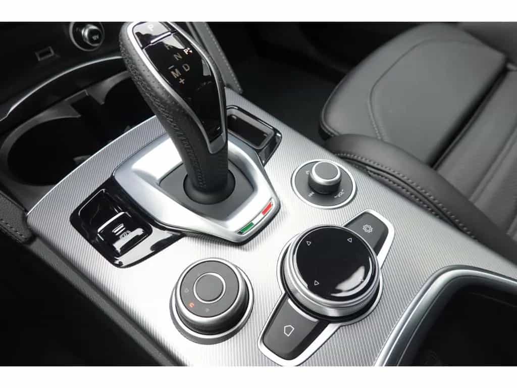 Alfa Romeo Stelvio Q4 Sprint 2.0 Turbo 16V  AHK-el. klappb. 08/2022-photo-23