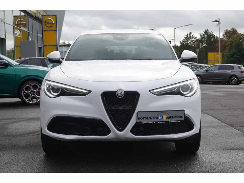 Alfa Romeo Stelvio Q4 Sprint 2.0 Turbo 16V  AHK-el. klappb. 08/2022-photo-4