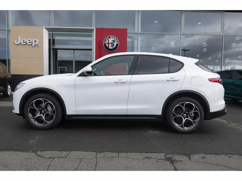 Alfa Romeo Stelvio Q4 Sprint 2.0 Turbo 16V  AHK-el. klappb. 08/2022-photo-5