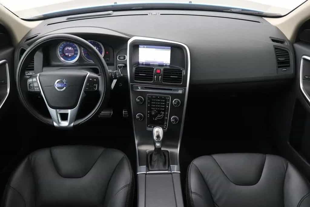 Volvo XC60 3.0 T6 AWD R-Design | ACC | panorama dach | 11/2012-photo-3