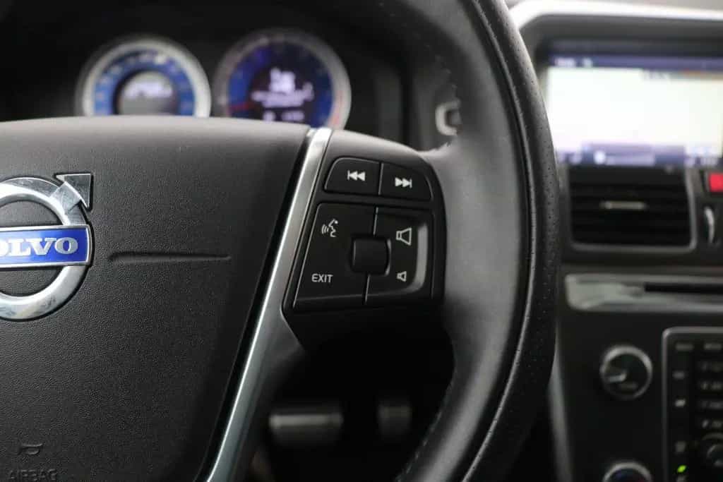 Volvo XC60 3.0 T6 AWD R-Design | ACC | panorama dach | 11/2012-photo-32