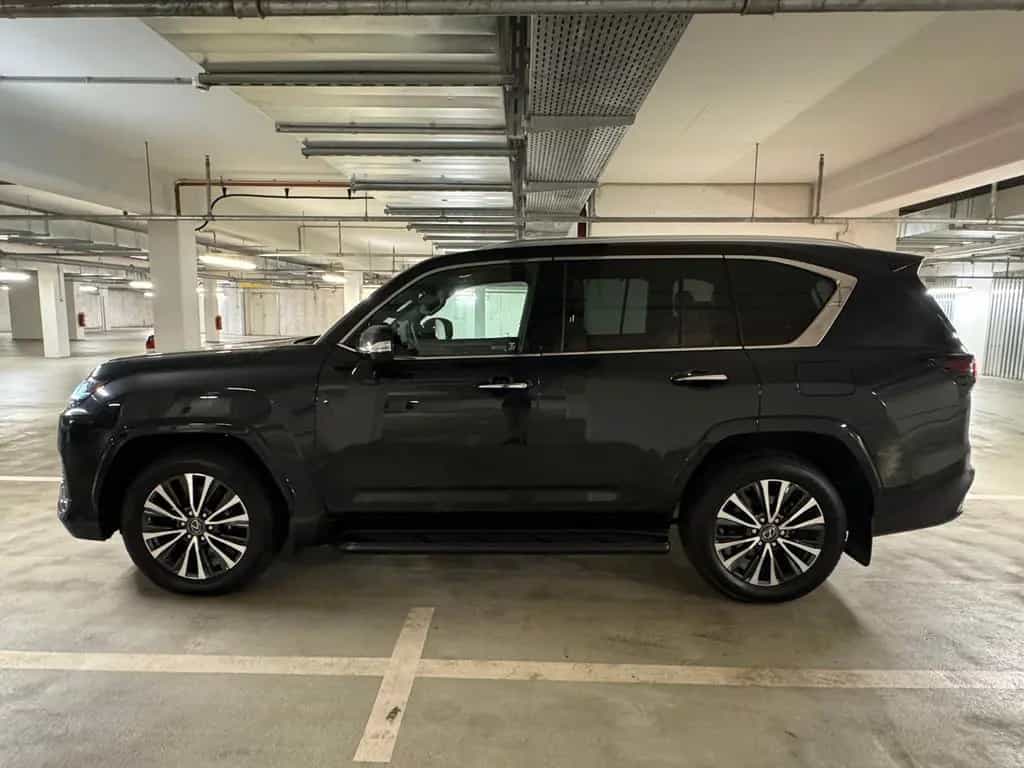 Lexus LX 500 2026+V6+SIGNATURE+EU+BERLIN+stock null-photo-2