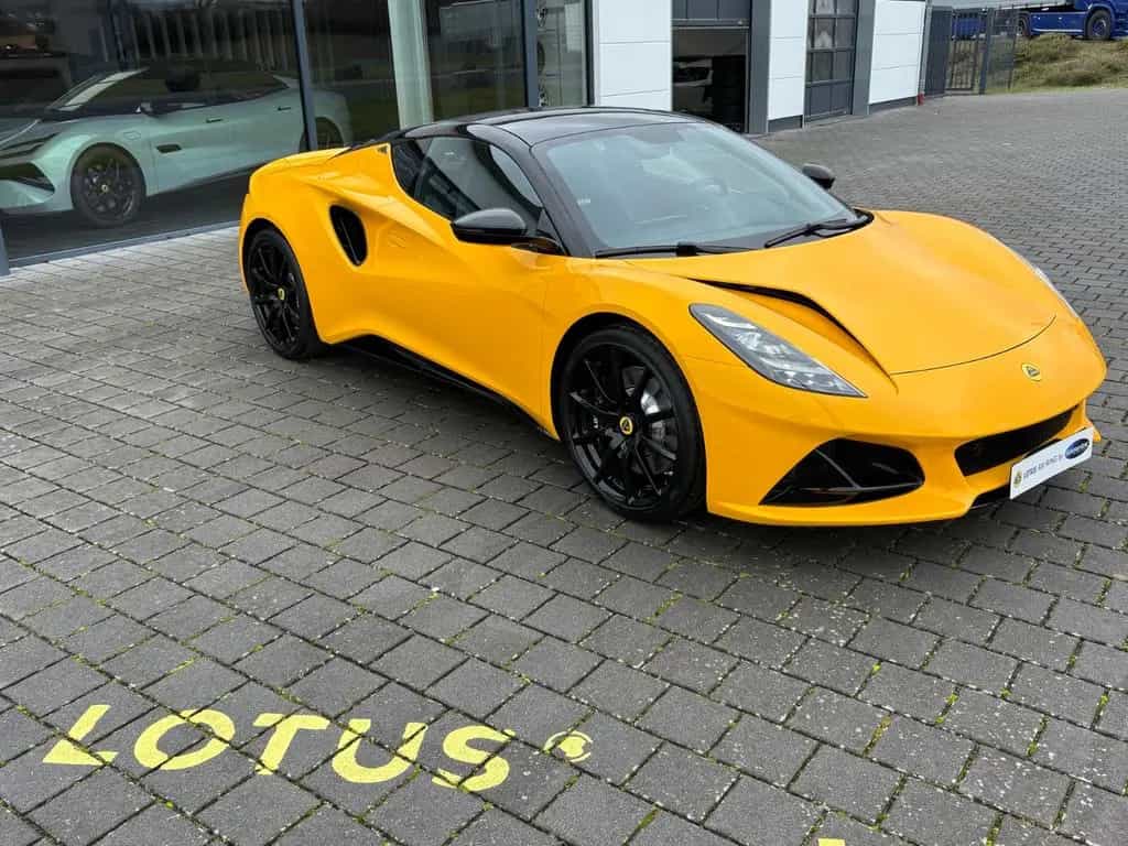 Lotus Emira V6 SE, Lotus am Ring by Komo-Tec GmbH null-photo-2