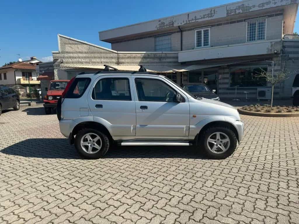 Daihatsu Terios 1.5 4WD B Easy Green Powered 10/2010-photo-4