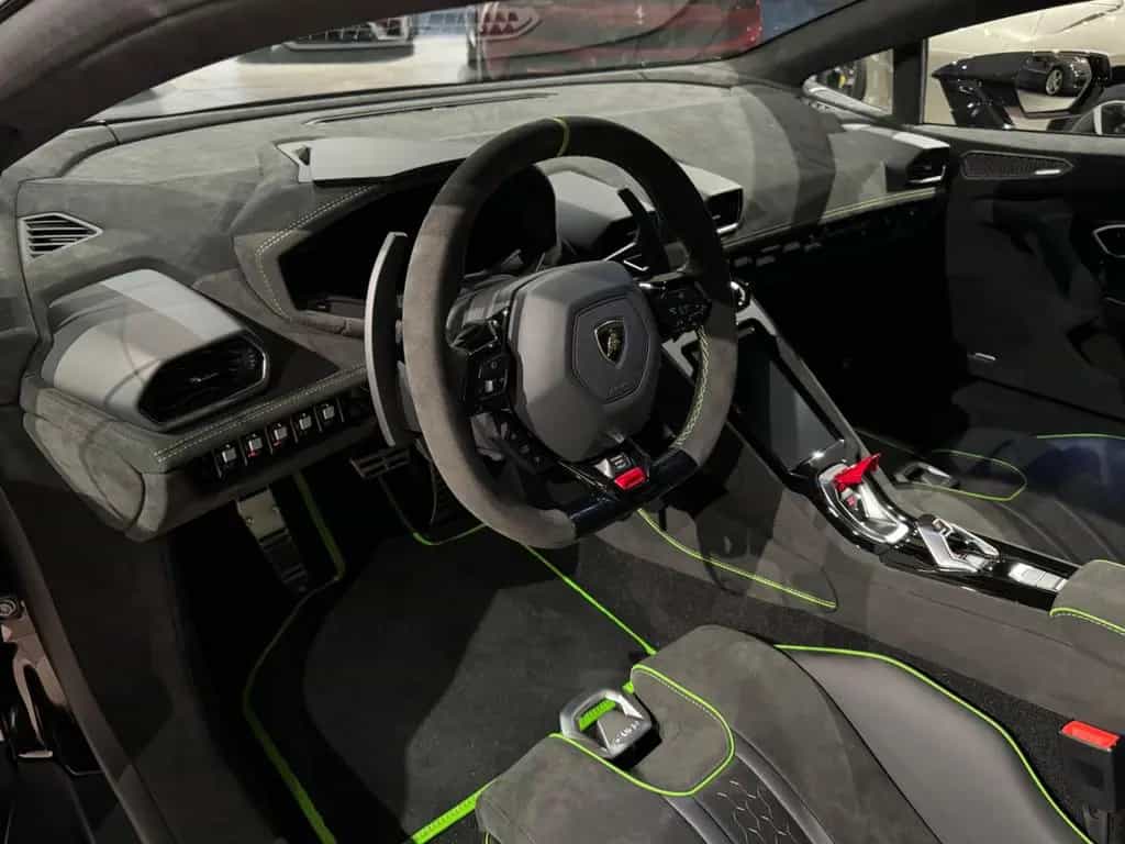 Lamborghini Huracán Sterrato "1 of 1499" 09/2024-photo-15
