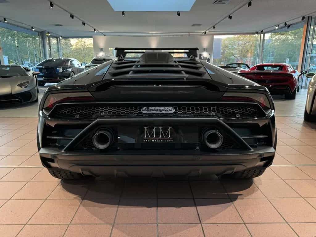 Lamborghini Huracán Sterrato "1 of 1499" 09/2024-photo-7