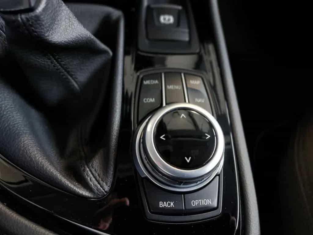 BMW 2 Series 218 Gran Tourer i Advantage NAV SHZ  ACC Scheckh 04/2018-photo-20