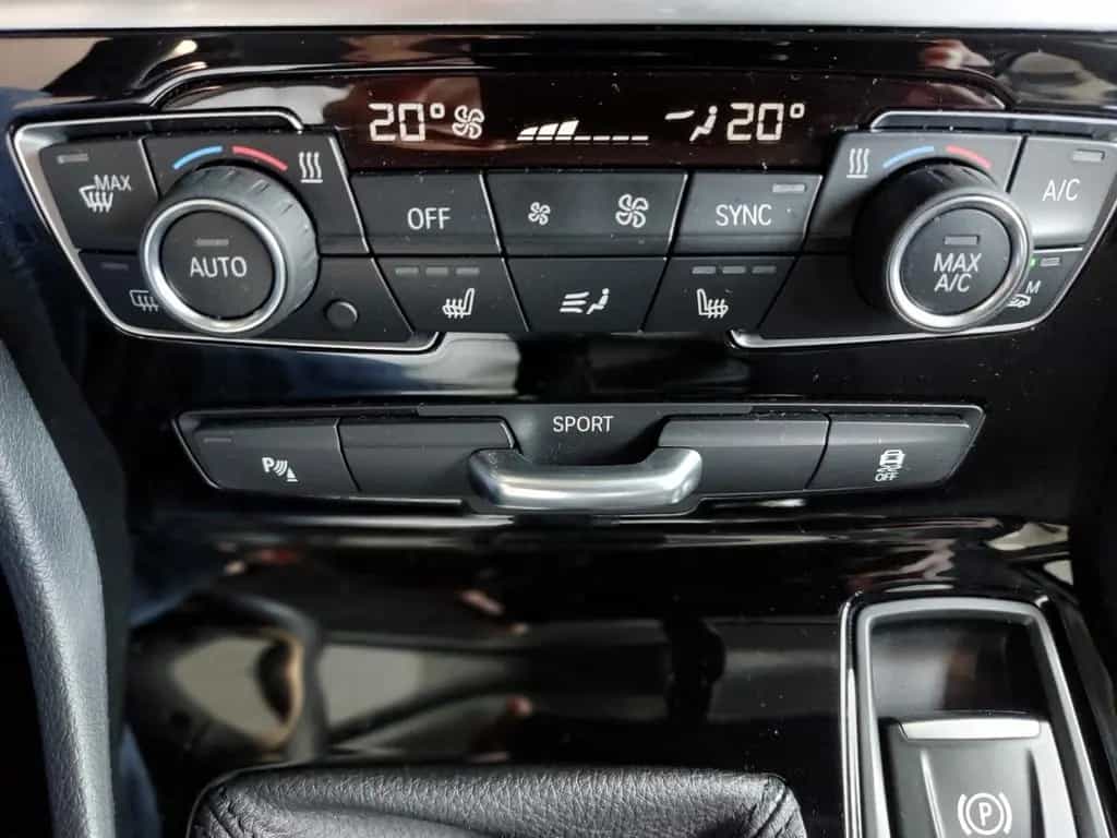 BMW 2 Series 218 Gran Tourer i Advantage NAV SHZ  ACC Scheckh 04/2018-photo-22