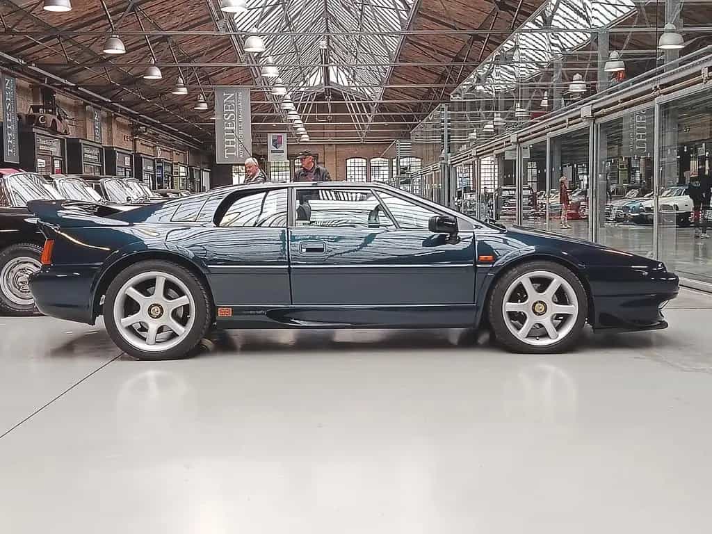 Lotus Esprit V8 GT - 1.Hand mit nur 66.000 km. 08/2001-photo-1