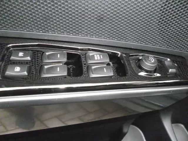KGM Tivoli Sondermodell AUTOMATIC 1,5 null-photo-11
