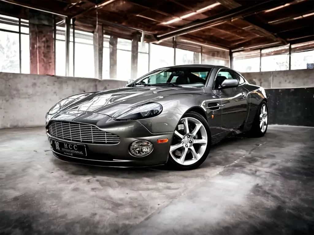 Aston Martin Vanquish V12 1.Hand Sammler-Zustand + Garantie 07/2004-photo-0