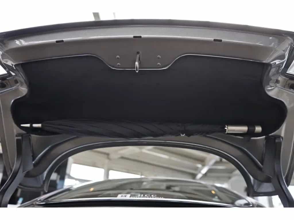 Aston Martin Vanquish V12 1.Hand Sammler-Zustand + Garantie 07/2004-photo-23