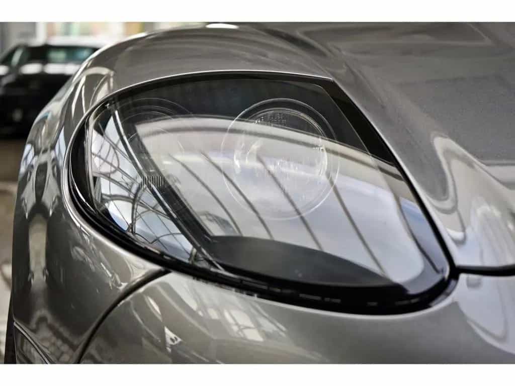 Aston Martin Vanquish V12 1.Hand Sammler-Zustand + Garantie 07/2004-photo-24