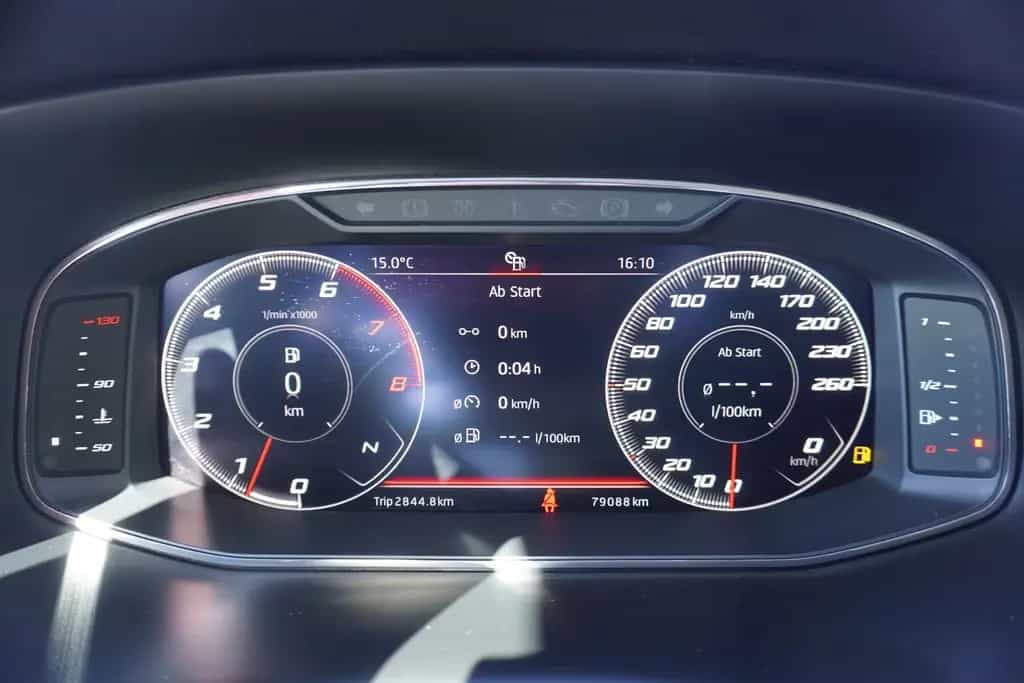 Seat Ateca 1.5 TSI DSG Style LED Navi ACC Kamera PDC 09/2019-photo-18