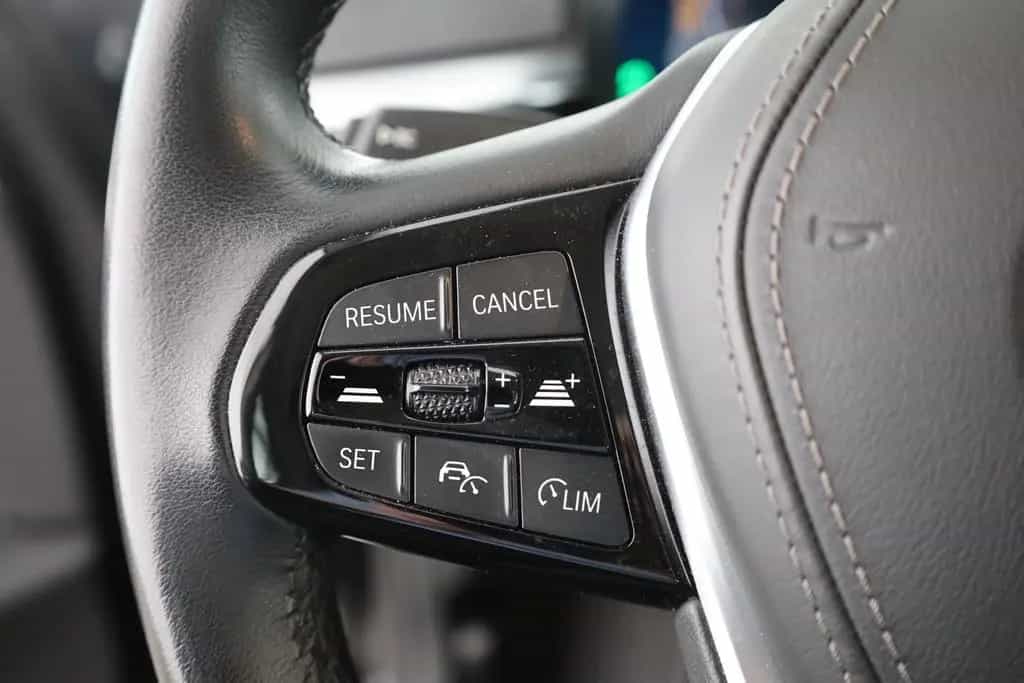 BMW 520 d Touring Aut. LED Navi ACC Leder Sportsitze 08/2022-photo-15
