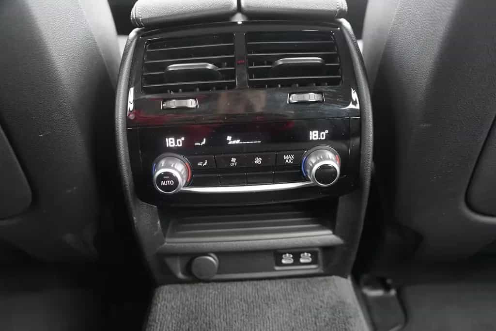 BMW 520 d Touring Aut. LED Navi ACC Leder Sportsitze 08/2022-photo-35