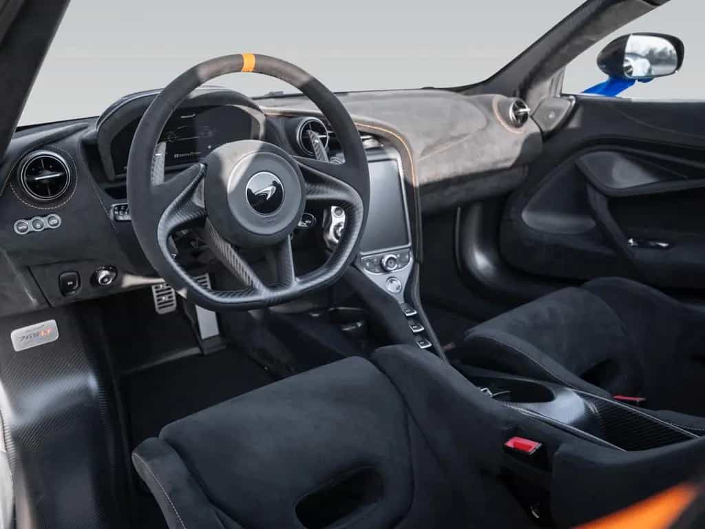 McLaren 765LT Spider | MSO Volcano Blue | Carbon Packs 10/2022-photo-5