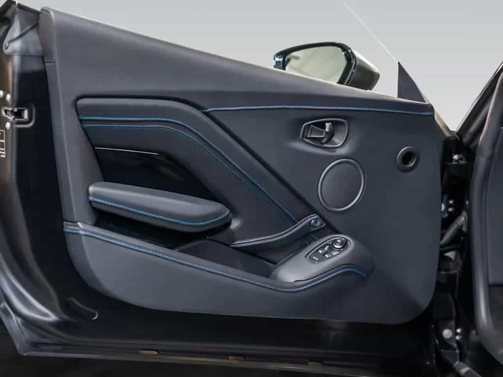 Aston Martin V12 Vantage Coupé | Carbon Seats | 09/2022-photo-19