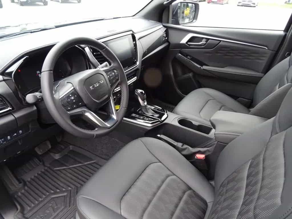 Isuzu D-Max Double Cab 4x4 Automatik 06/2025-photo-8