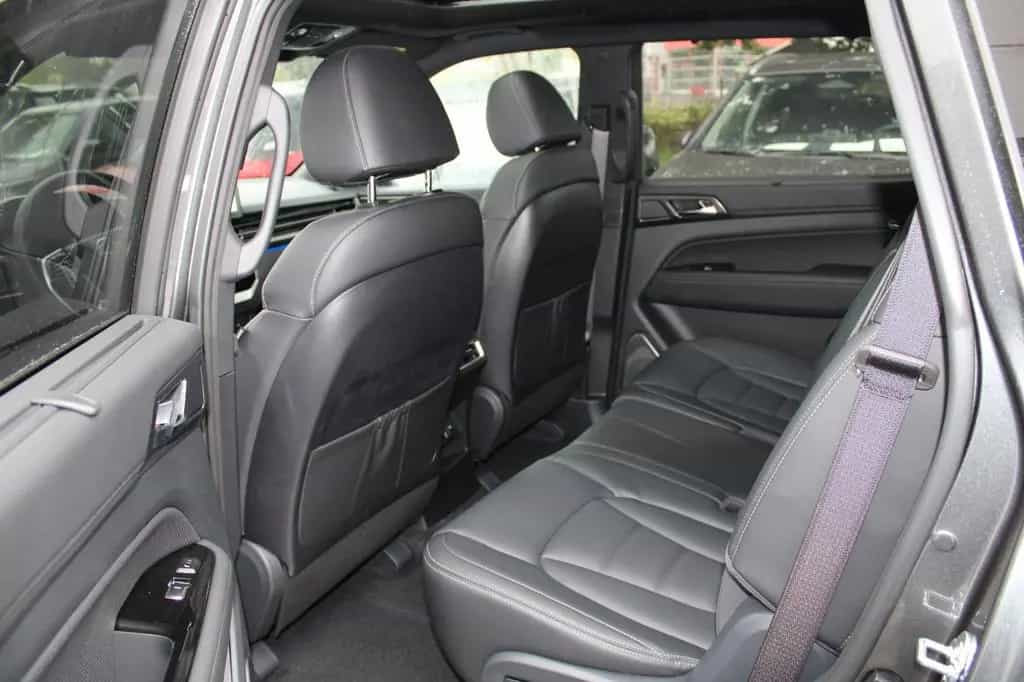 KGM Rexton LUX 8 A/T AWD 20Wheels 11/2025-photo-18