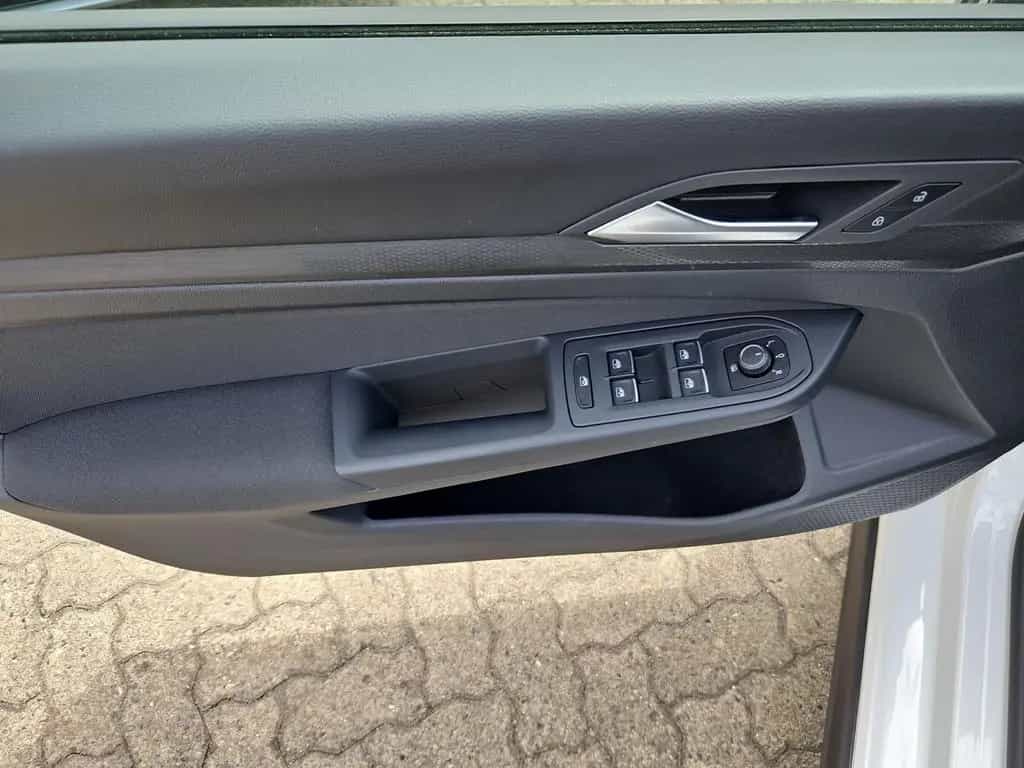 Volkswagen Golf VIII GTI 2.0 TSI ACC DCC Navi HUD Rückfahrk 09/2020-photo-16
