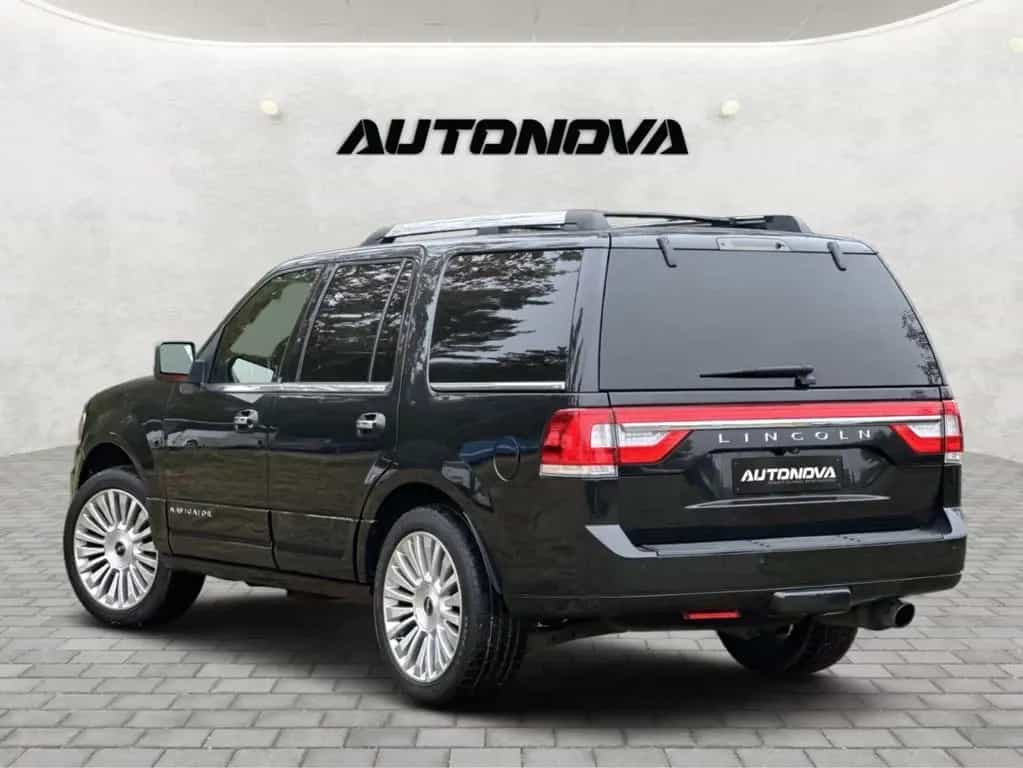 Lincoln Navigator // 7 SITZER 10/2014-photo-2
