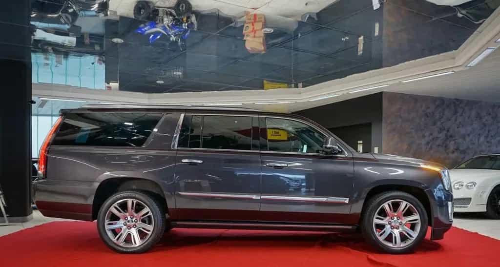 Cadillac Escalade MWST UNFALLFREI BOSE 8SitzerSchiebedach 02/2015-photo-10