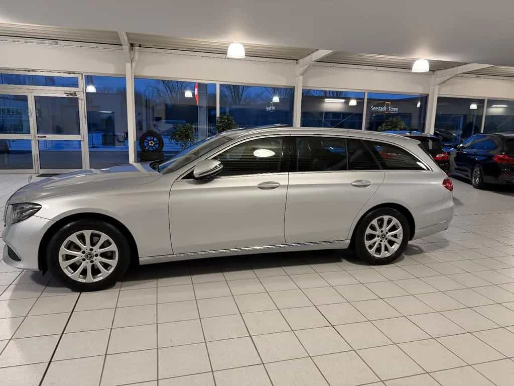 Mercedes-Benz E-Class 200 T EXCLUSIV,COMAND,GSD, ABN, AHK,SCHECKH. 05/2019-photo-2