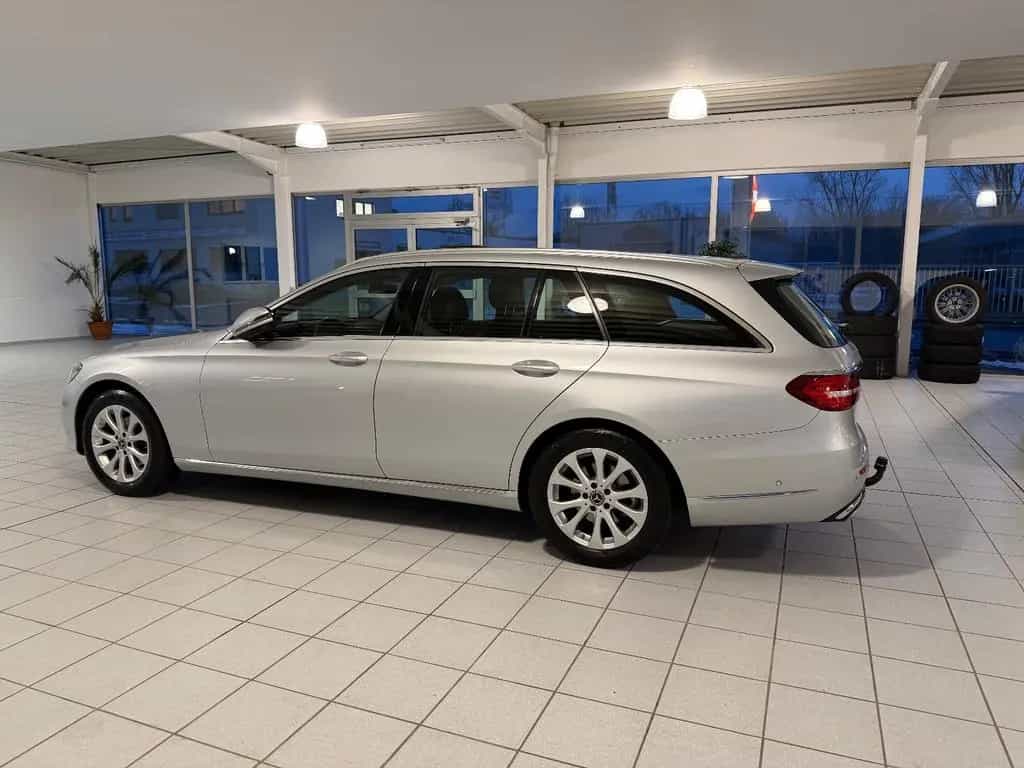 Mercedes-Benz E-Class 200 T EXCLUSIV,COMAND,GSD, ABN, AHK,SCHECKH. 05/2019-photo-3