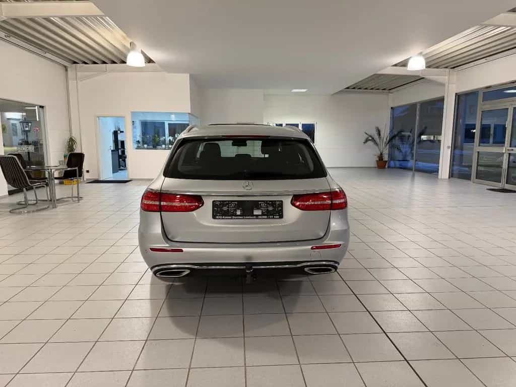 Mercedes-Benz E-Class 200 T EXCLUSIV,COMAND,GSD, ABN, AHK,SCHECKH. 05/2019-photo-4