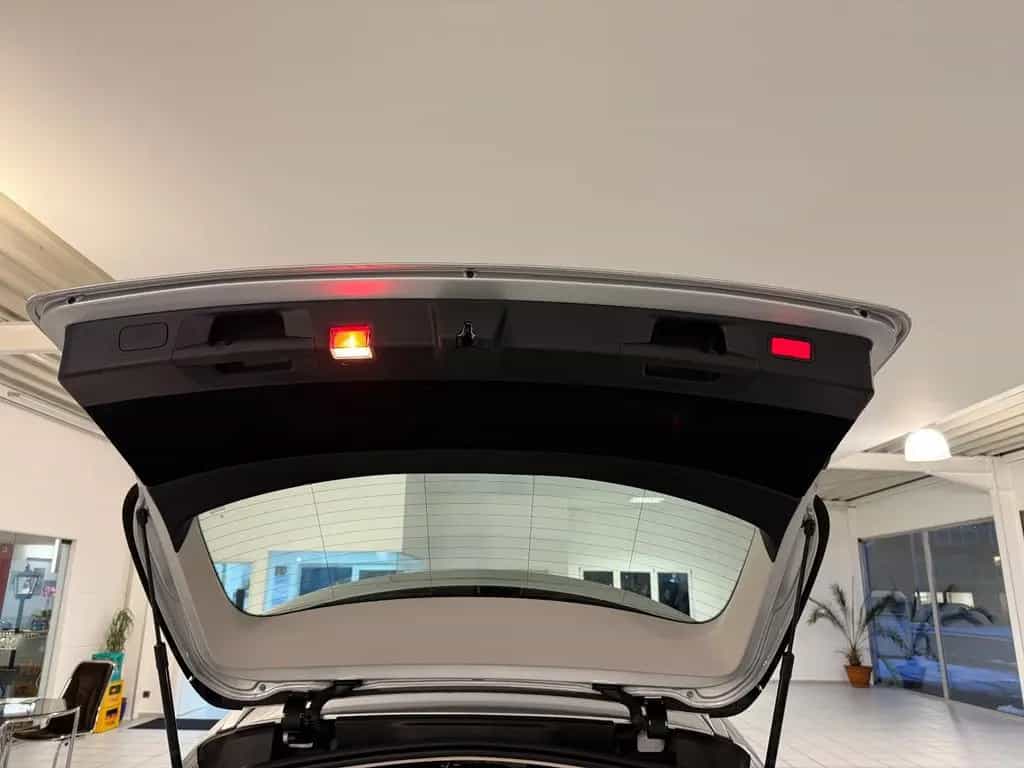 Mercedes-Benz E-Class 200 T EXCLUSIV,COMAND,GSD, ABN, AHK,SCHECKH. 05/2019-photo-9