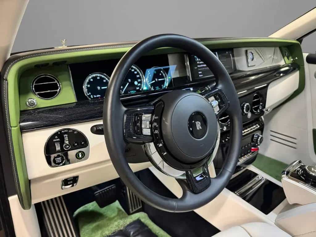 Rolls-Royce Phantom Extended (EWB) "The Connoisseur" 05/2022-photo-12