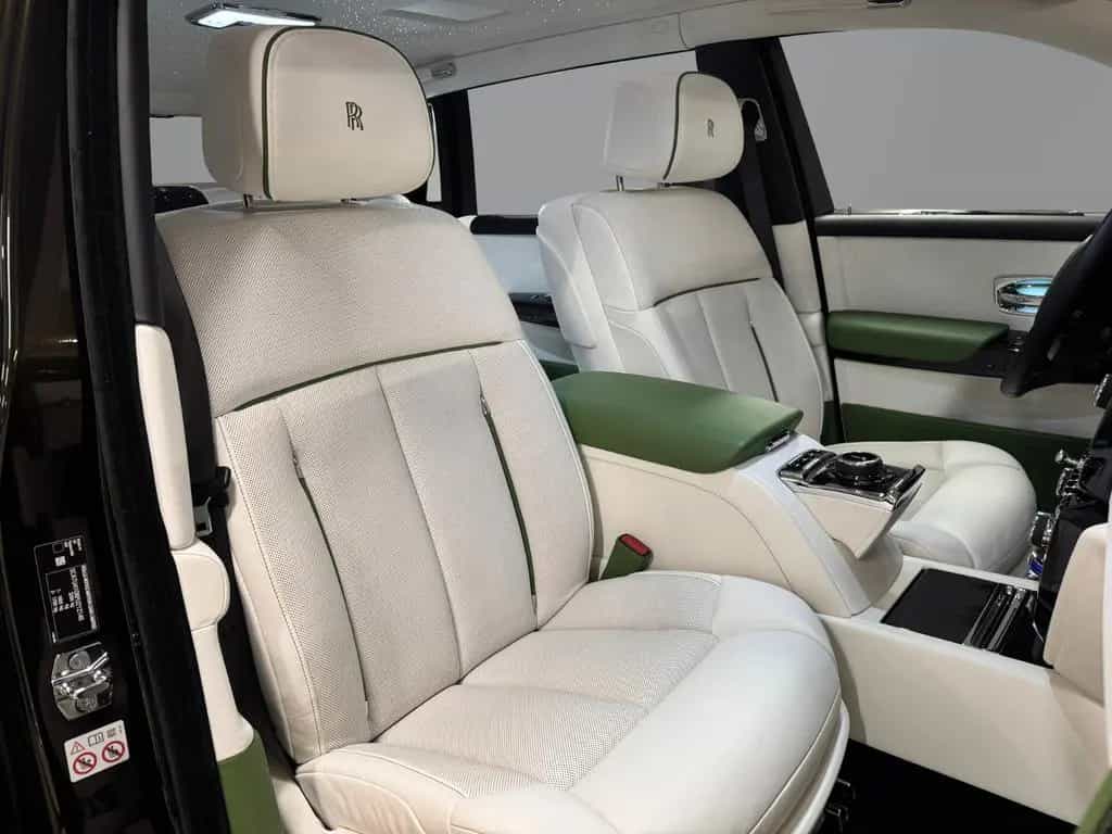 Rolls-Royce Phantom Extended (EWB) "The Connoisseur" 05/2022-photo-23