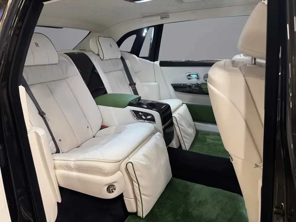 Rolls-Royce Phantom Extended (EWB) "The Connoisseur" 05/2022-photo-25